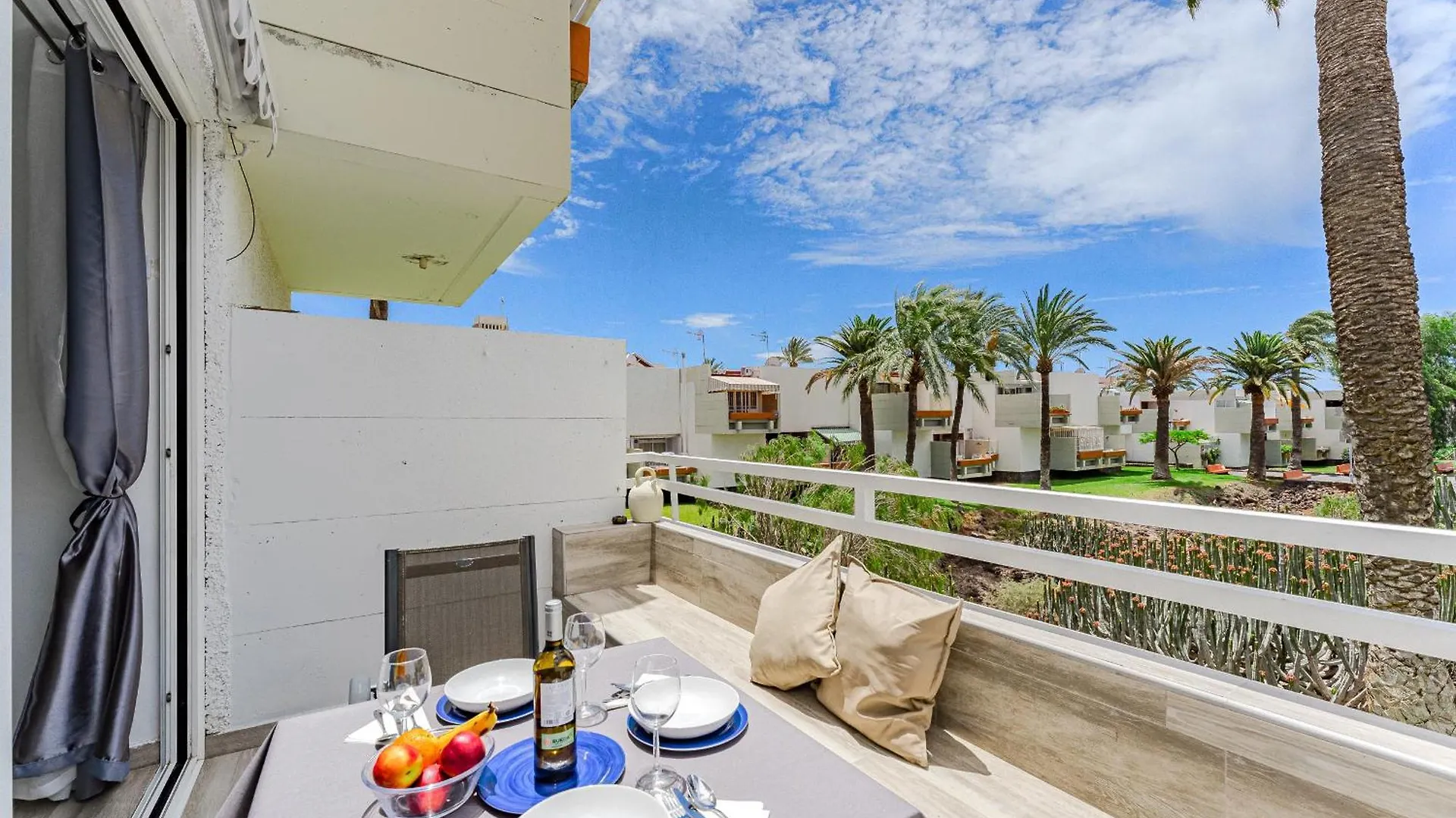 Primavera Tranquil Retreat 2-Bedroom Apartment With Balcony, Garden View & Fiber Wifi Arona  0*, Arona (Tenerife) Spanien